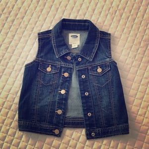 Girls denim vest sz 5T Old Navy never worn
